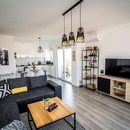 Apartamento Sky Slavonski Brod Exterior foto
