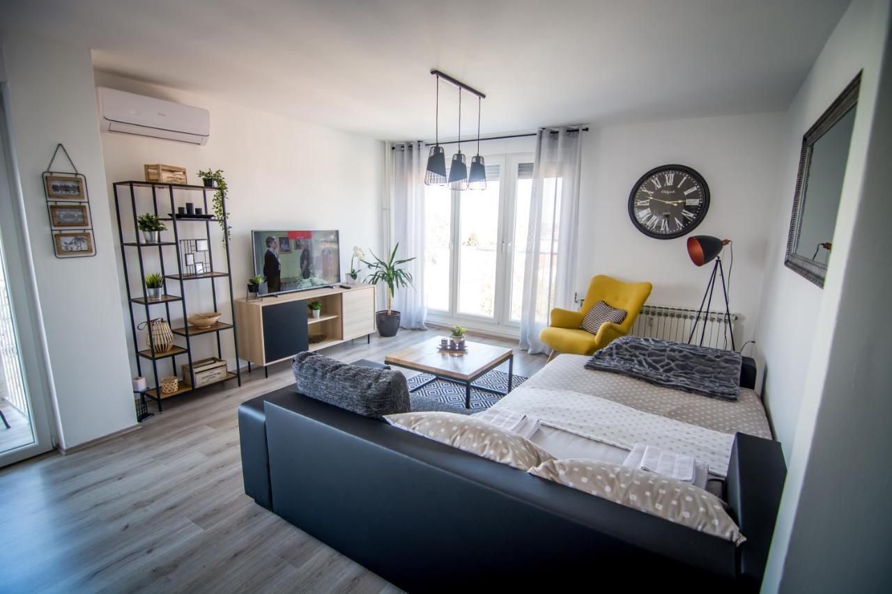 Apartamento Sky Slavonski Brod Exterior foto